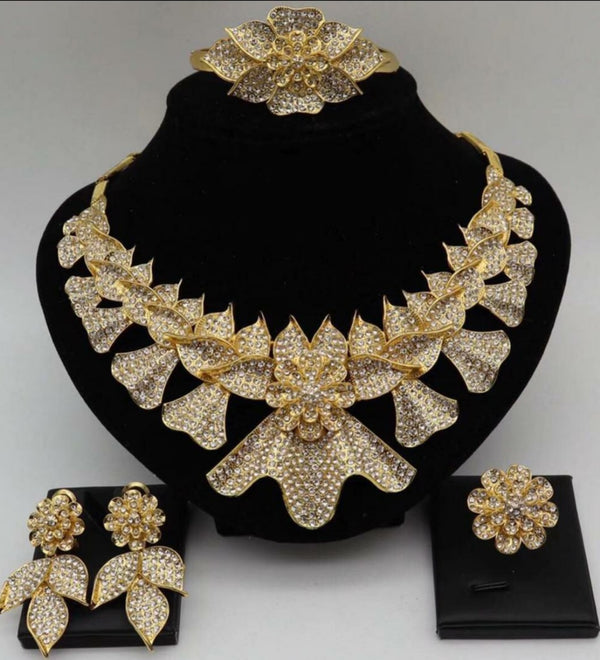 Classic  Beautiful 4 pic Set Jewelry For all you Occasion