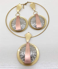 Jewelry for fastion - Ladybee Swiss Lace