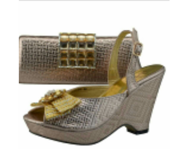 Peach Shoes Set - Ladybee Swiss Lace