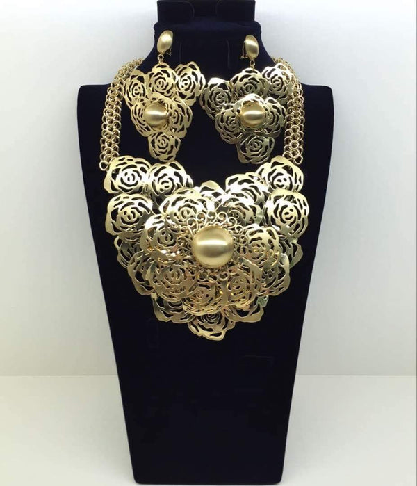 African traditional beautiful jewelry complete gold set