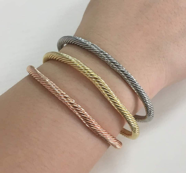 Lovely women's Bangles set