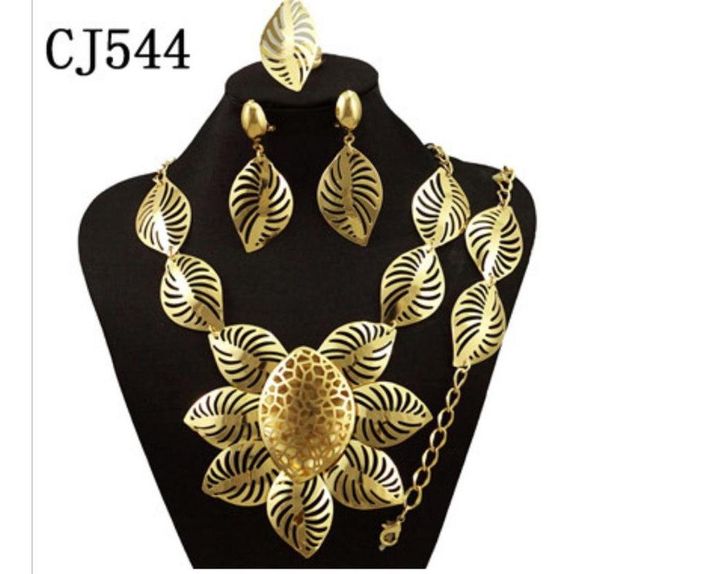 Weeked jewelry set - Ladybee Swiss Lace
